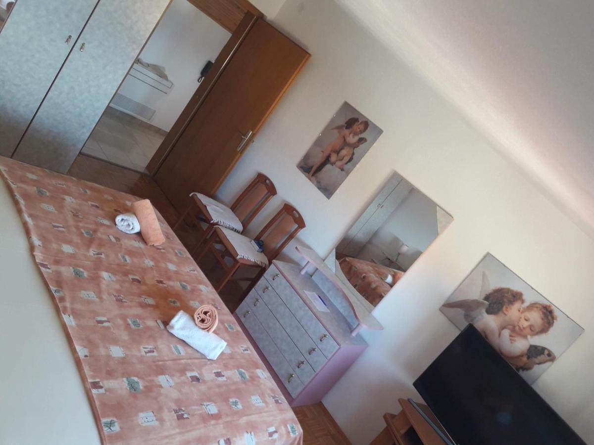 Apartmani Mila Podstrana Esterno foto