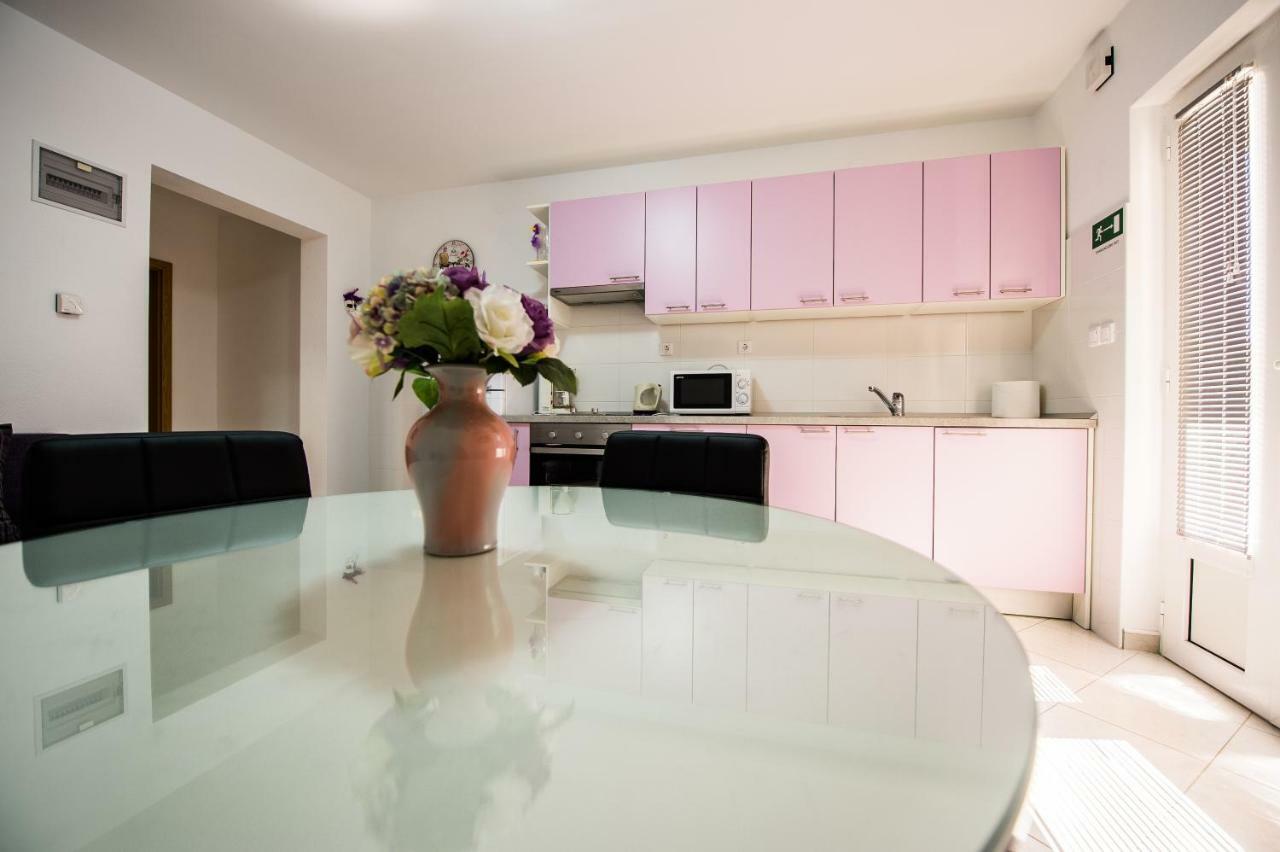 Apartmani Mila Podstrana Esterno foto