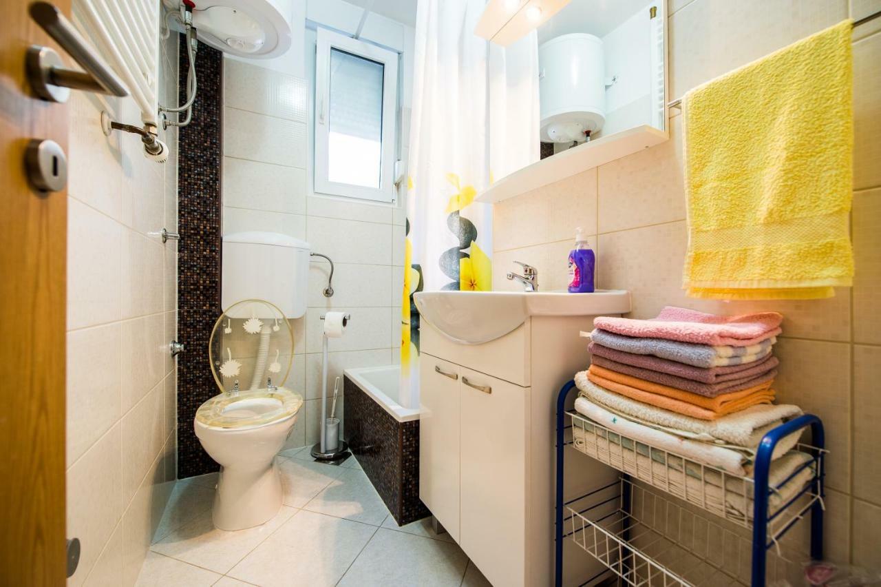 Apartmani Mila Podstrana Esterno foto
